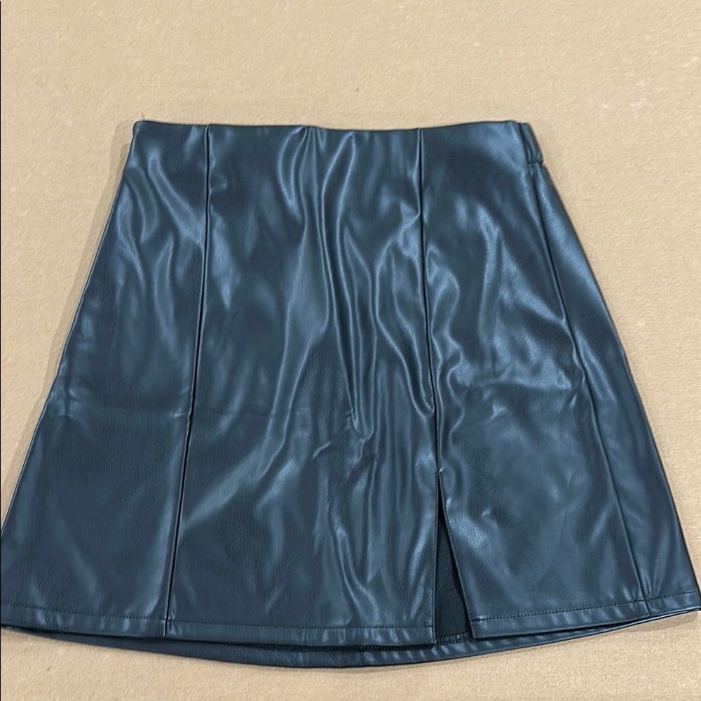 Elegant Black Leather Skirt